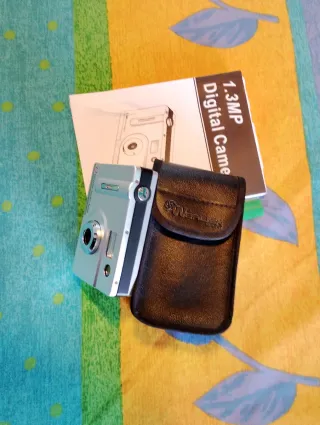 Cámara Digital 1.3MP Plata