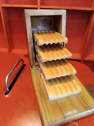 Antica scatola per sigari in legno