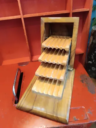 Antica scatola per sigari in legno