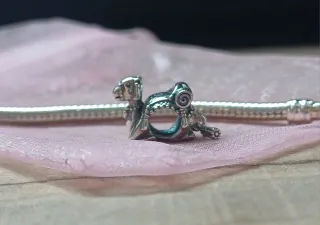 Charm | Camello Egipto