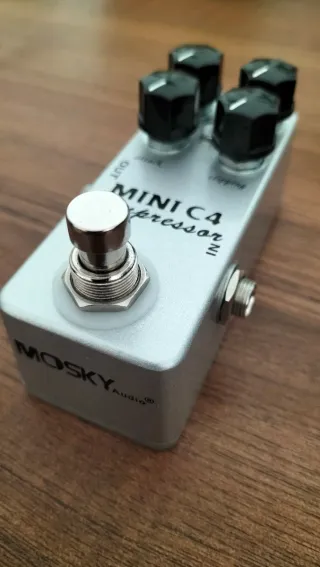 Pedal Compresor Mini C4 Guitarra/Bajo