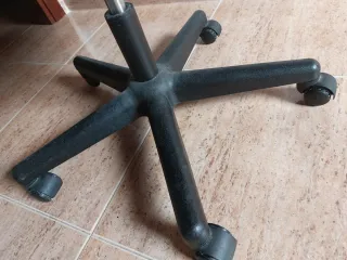 Silla de oficina negra