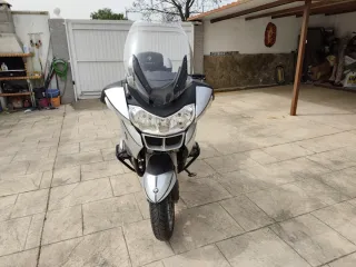 BMW R1200 RT Y DOS CASCOS BMW