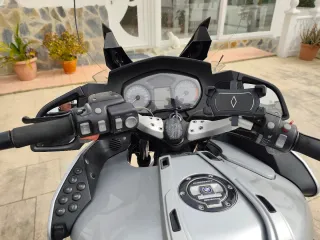 BMW R1200 RT Y DOS CASCOS BMW