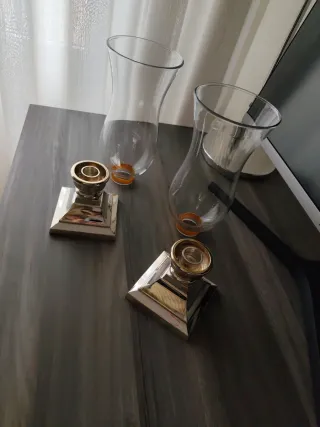 Candelabros de cristal y metal plateado