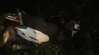 Moto Scooter 125cc Gris y Blanca Para piezas o rep