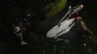 Moto Scooter 125cc Gris y Blanca Para piezas o rep