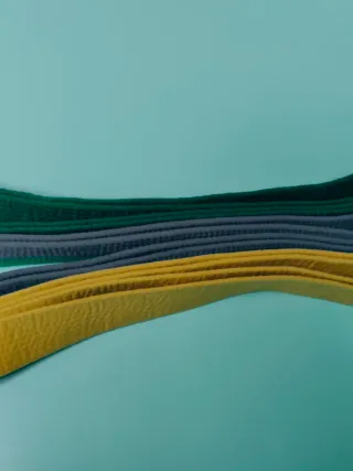 Cinturones Taekwondo Daedo 5 cada uno.