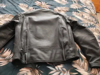 Cazadora de cuero para moto