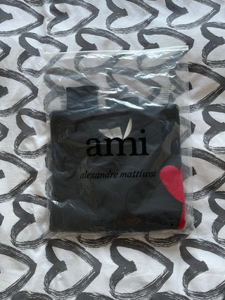 Sudadera AMI Paris Corazón Rojo Negra