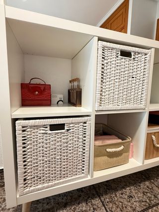 Cómoda IKEA con espejo + LED