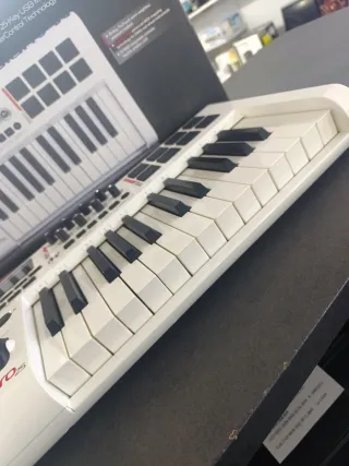 M-Audio Axiom Pro 25 Controlador MIDI