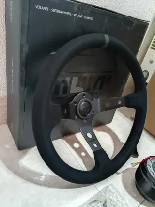 Volante desplazado black edition piña Mitsubishi