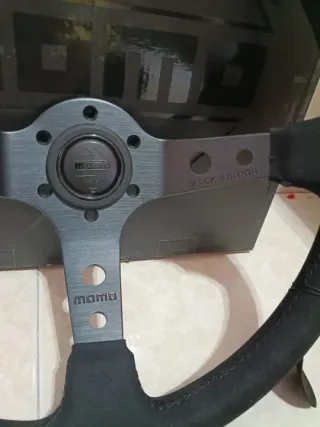 Volante desplazado black edition piña Mitsubishi