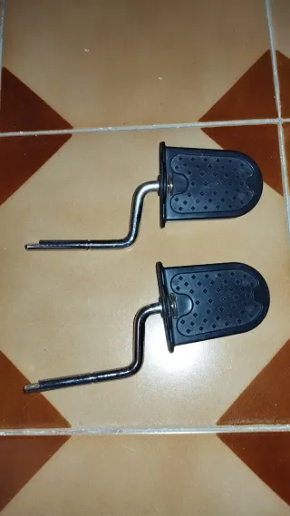 Bicicleta infantil de iniciación roja