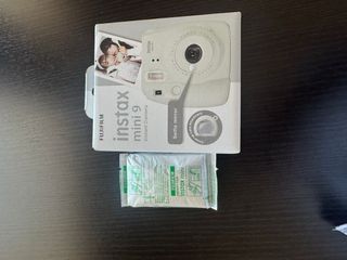 Fotocamera Fujifilm Instax Mini 9 + pellicola