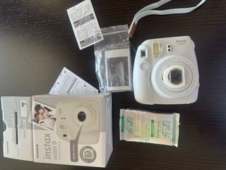 Fotocamera Fujifilm Instax Mini 9 + pellicola