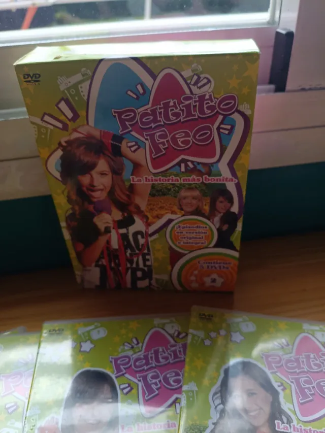 Lote DVDs y CDs Patito Feo