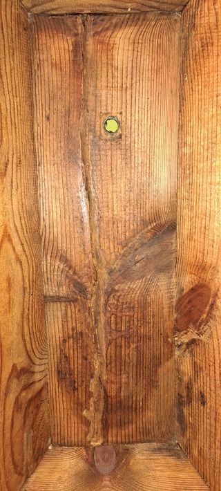 Artesa antigua de madera