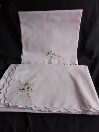 Juego de cama matrimonio bordado