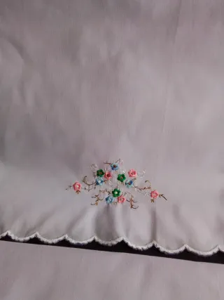 Juego de cama matrimonio bordado