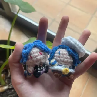 Muñeco ganchillo Chibi hecho a mano