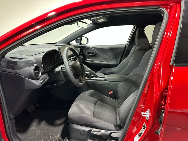 Toyota C-HR 220PH ADVANCE+SKYVIEW