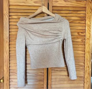 Blusa beige manga larga