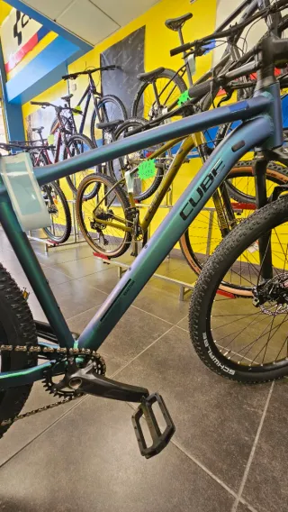 Bicicleta Cube Reaction Pro 2026