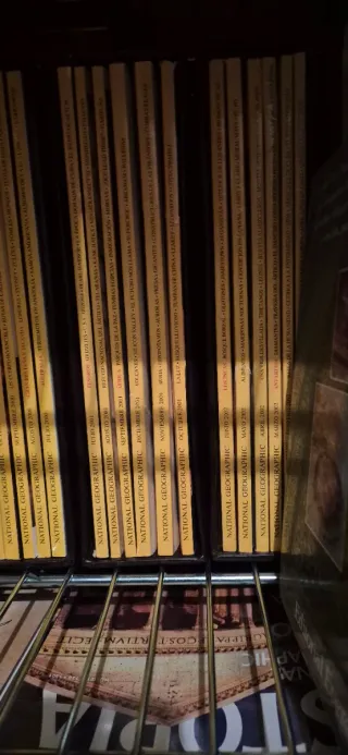 Números de revista National Geographic 1998-2010.