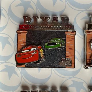 Set pins edición limitada 40 años Pixar (2 de 5)