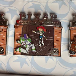 Set pins edición limitada 40 años Pixar (2 de 5)