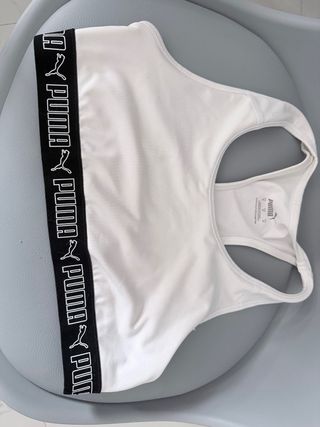 Top deportivo Puma blanco y negro Talla M