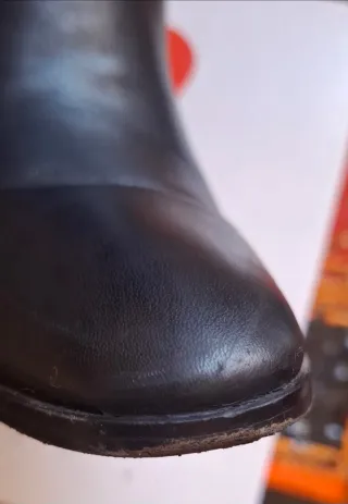 Stivaletti in pelle neri