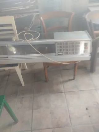 Vitrina expositora con 6 bandejas