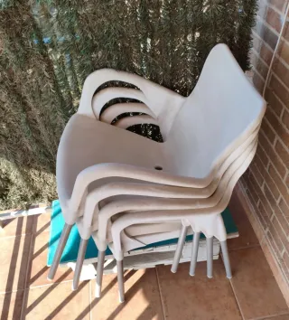 4 Sillas de Terraza Apilables