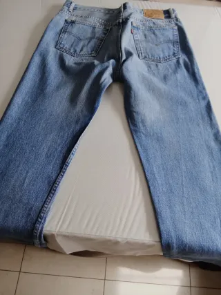 Pantalón Levis 501xx , equivale a una 44,46