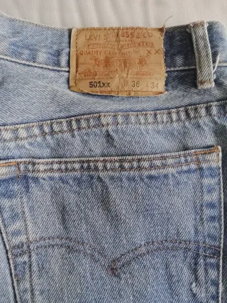 Pantalón Levis 501xx , equivale a una 44,46