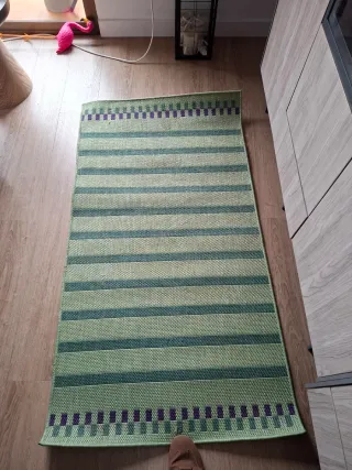 Alfombra exterior beige y verde