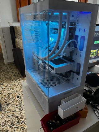 PC Gaming Gigabyte RTX Blanco
