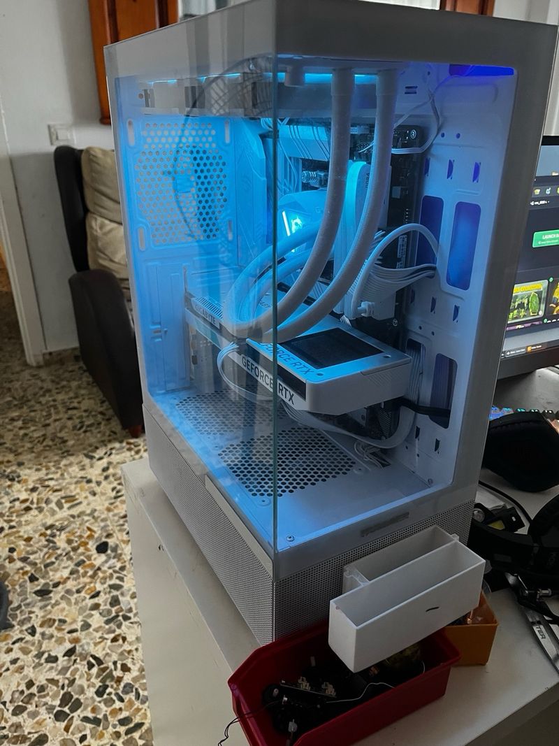 PC Gaming Gigabyte RTX Blanco afbeelding 3