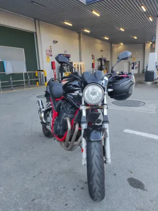 Suzuki Bandit 650f   1800€