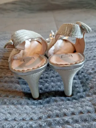 Zapatos tacón piel plateados talla 37 mujer boda