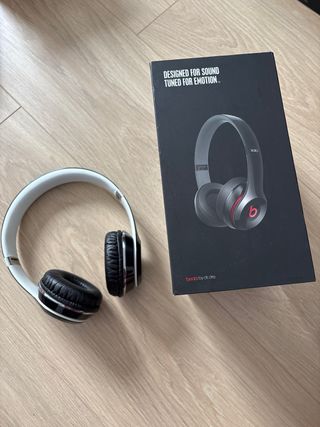 Beats Solo 2 Auriculares Negro y Plata
