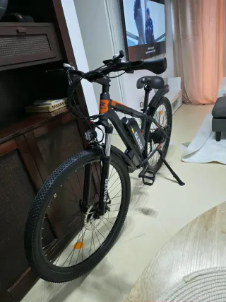 Bicicleta Eléctrica GUNAI GN 29 Negra y Naranja