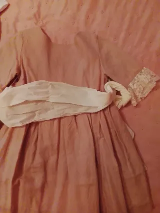 Vestido niña encaje volantes beige/rosa