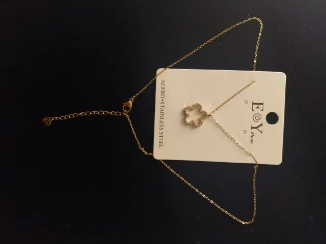 Collar Elena Flor con Circonitas Doradas