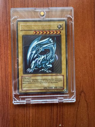 Drago Bianco Occhi Blu MIK-1001