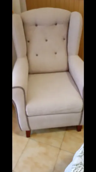 2 Sillones Orejeros Beige Súper Cómodos