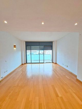 Piso en venta en La Font d'en Fargues en Barcelona